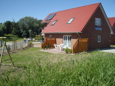 Ansicht Haus MeeresLicht-Blau Gartenseite Ansicht Haus MeeresLicht-Blau Gartenseite